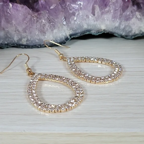 🔥LAST PAIR🔥 Stunning Crystal Teardrop Statement Earrings - Picture 7 of 7